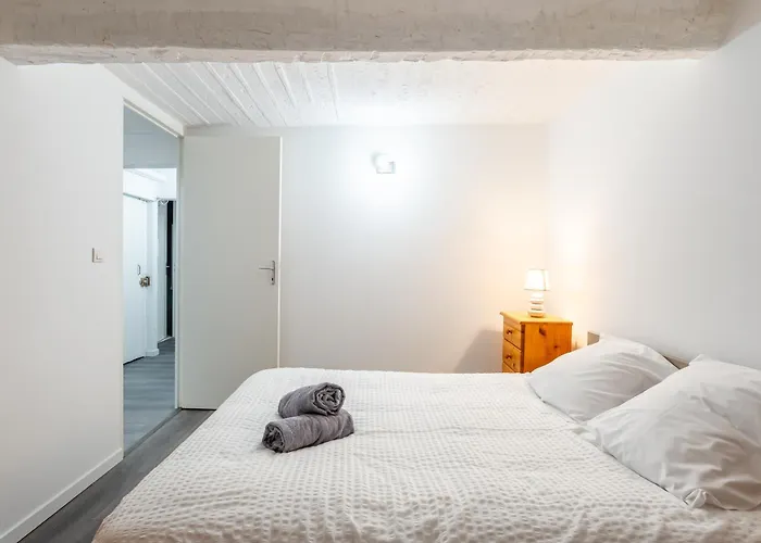 Central, 2 Chambres, Charmant.